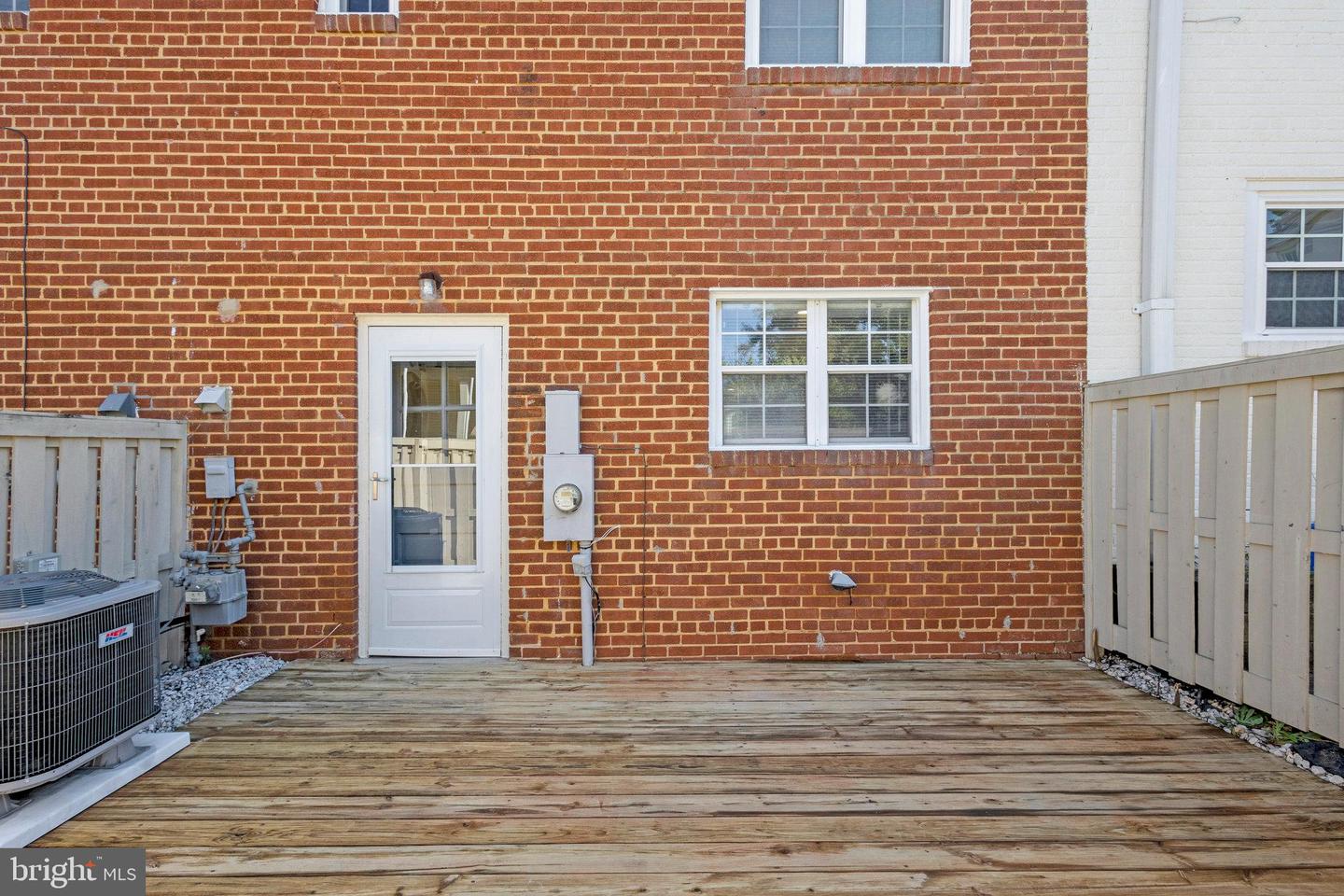 2314 N DEARING ST, ALEXANDRIA, Virginia 22302, 2 Bedrooms Bedrooms, ,1 BathroomBathrooms,Residential,For sale,2314 N DEARING ST,VAAX2040402 MLS # VAAX2040402