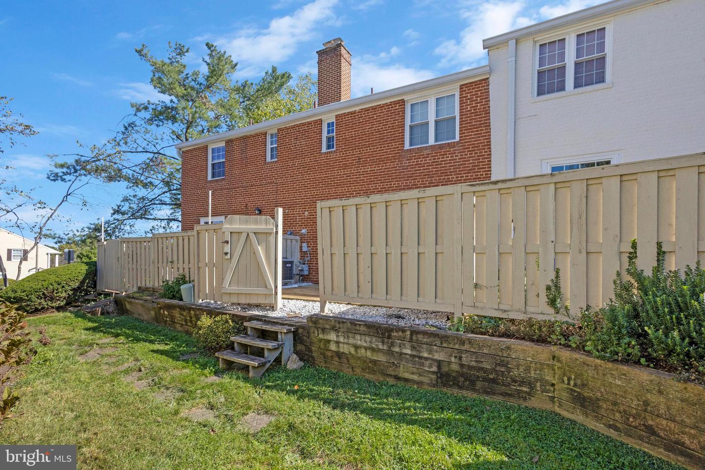 2314 N DEARING ST, ALEXANDRIA, Virginia 22302, 2 Bedrooms Bedrooms, ,1 BathroomBathrooms,Residential,For sale,2314 N DEARING ST,VAAX2040402 MLS # VAAX2040402