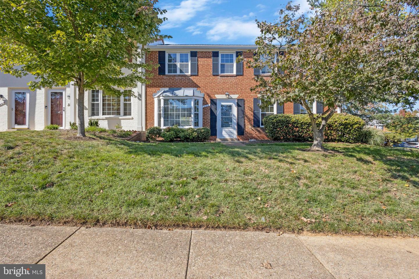 2314 N DEARING ST, ALEXANDRIA, Virginia 22302, 2 Bedrooms Bedrooms, ,1 BathroomBathrooms,Residential,For sale,2314 N DEARING ST,VAAX2040402 MLS # VAAX2040402