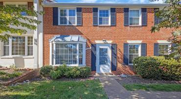 2314 N DEARING ST, ALEXANDRIA, Virginia 22302, 2 Bedrooms Bedrooms, ,1 BathroomBathrooms,Residential,For sale,2314 N DEARING ST,VAAX2040402 MLS # VAAX2040402