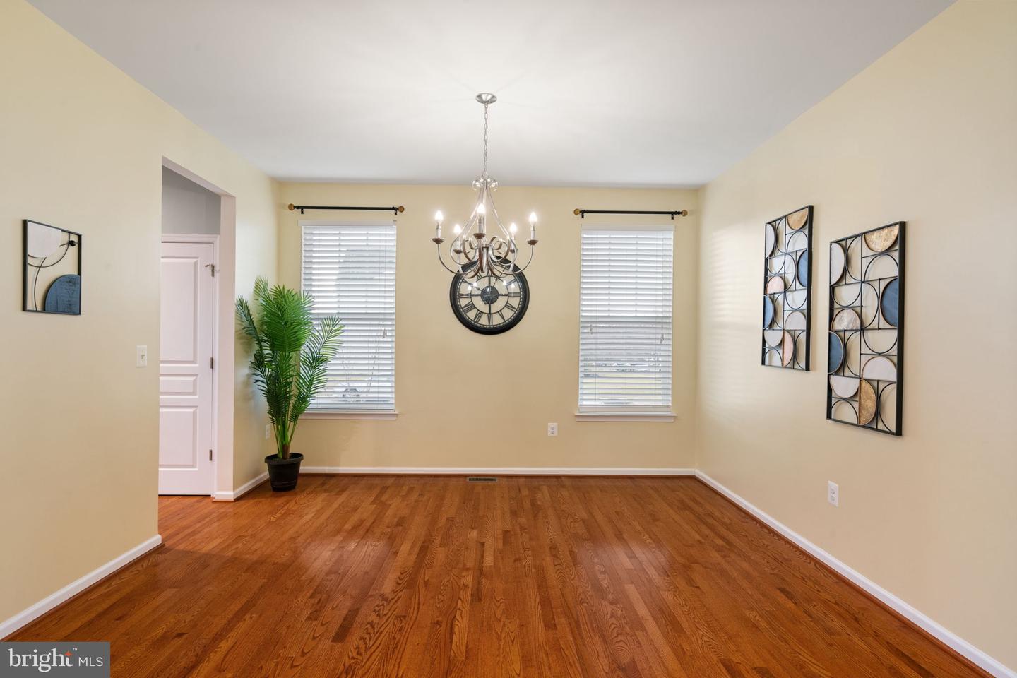 15231 JENNERETTE LN, WOODBRIDGE, Virginia 22193, 5 Bedrooms Bedrooms, ,3 BathroomsBathrooms,Residential,For sale,15231 JENNERETTE LN,VAPW2085330 MLS # VAPW2085330