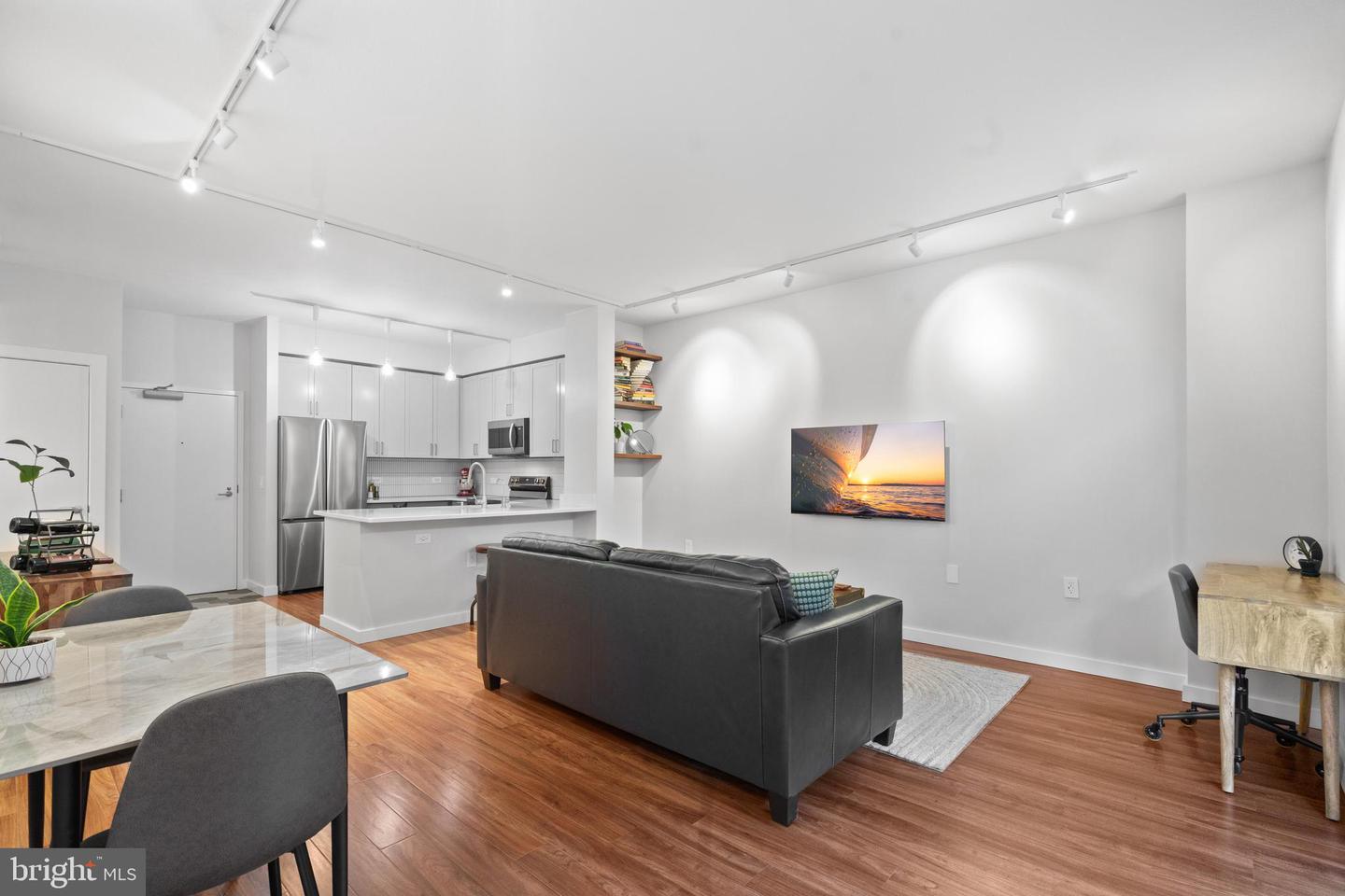 437 NEW YORK AVE NW #213, WASHINGTON, District Of Columbia 20001, 1 Bedroom Bedrooms, ,1 BathroomBathrooms,Residential,For sale,437 NEW YORK AVE NW #213,DCDC2173732 MLS # DCDC2173732