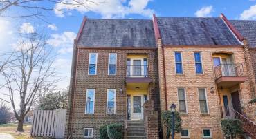 1741 CY CT, VIENNA, Virginia 22182, 3 Bedrooms Bedrooms, ,3 BathroomsBathrooms,Residential,For sale,1741 CY CT,VAFX2213862 MLS # VAFX2213862