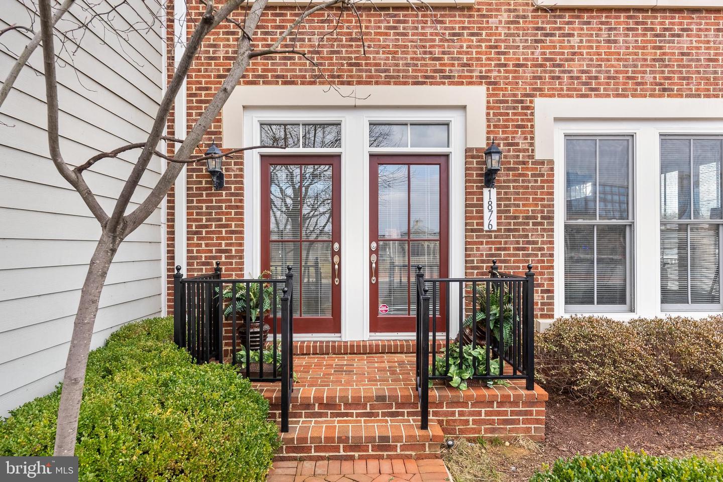 1876 CARPENTER RD, ALEXANDRIA, Virginia 22314, 3 Bedrooms Bedrooms, ,2 BathroomsBathrooms,Residential,For sale,1876 CARPENTER RD,VAAX2040220 MLS # VAAX2040220