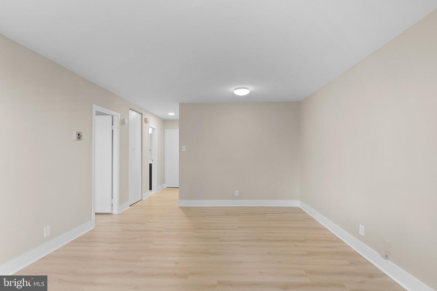 301 N BEAUREGARD ST #111, ALEXANDRIA, Virginia 22312, 1 Bedroom Bedrooms, ,1 BathroomBathrooms,Residential,For sale,301 N BEAUREGARD ST #111,VAAX2040224 MLS # VAAX2040224