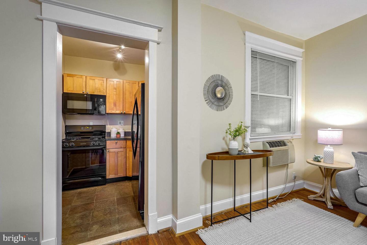 1020 FAIRMONT ST NW #1, WASHINGTON, District Of Columbia 20001, 2 Bedrooms Bedrooms, ,1 BathroomBathrooms,Residential,For sale,1020 FAIRMONT ST NW #1,DCDC2172374 MLS # DCDC2172374