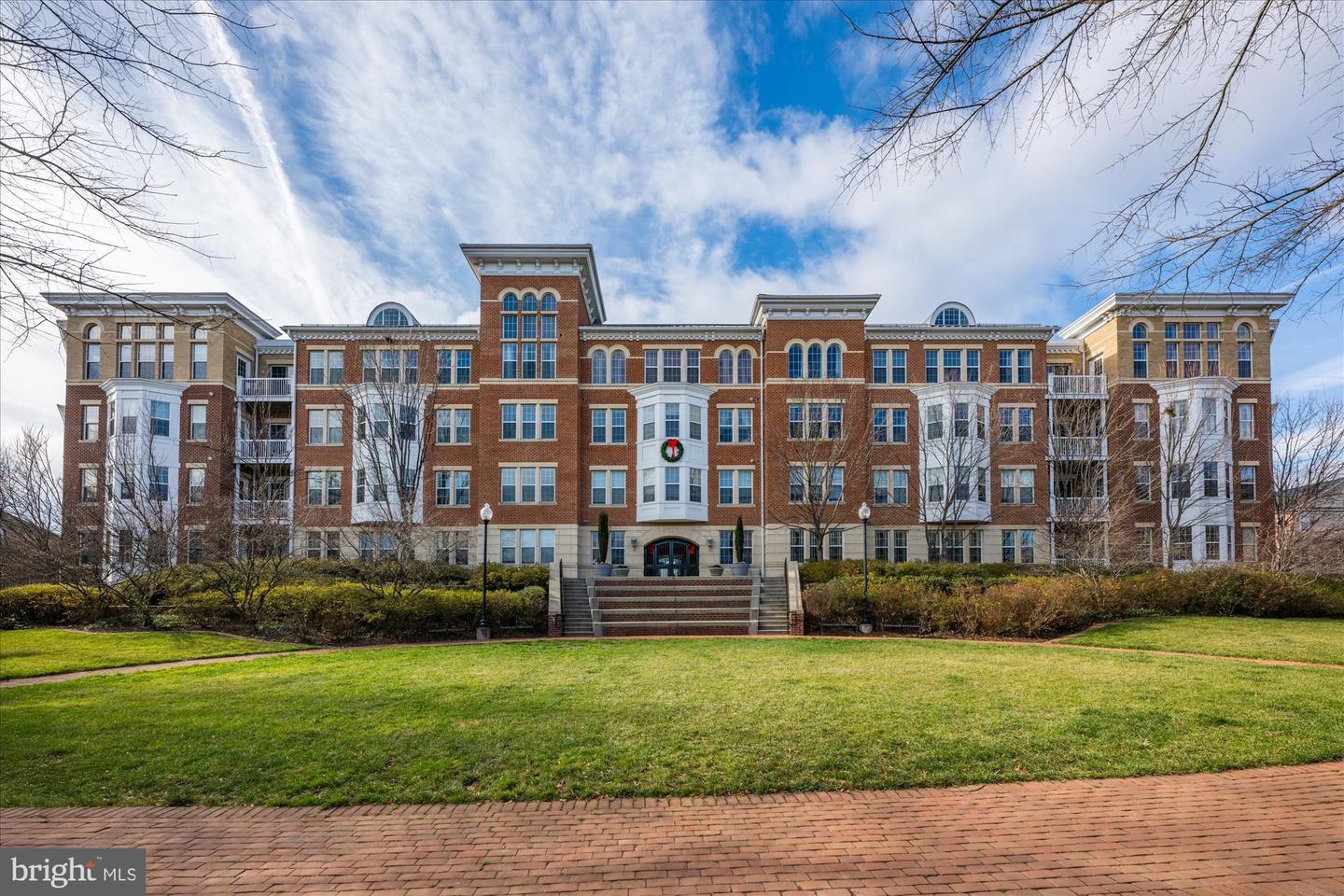 400 CAMERON STATION BLVD #421, ALEXANDRIA, Virginia 22304, 2 Bedrooms Bedrooms, ,2 BathroomsBathrooms,Residential,For sale,400 CAMERON STATION BLVD #421,VAAX2040254 MLS # VAAX2040254