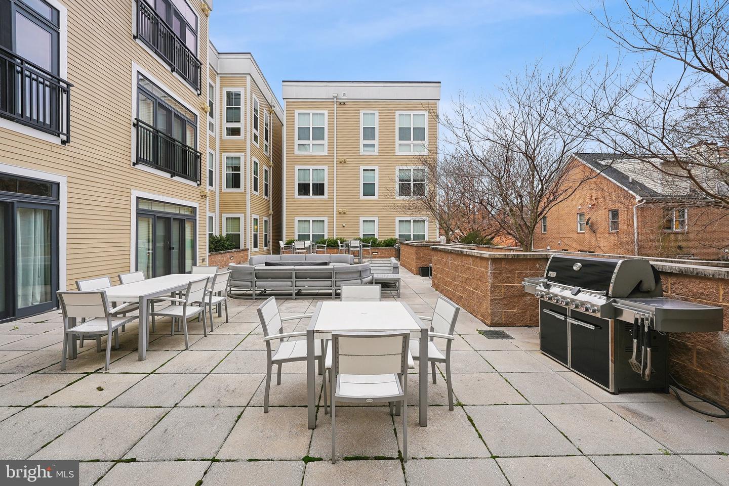 989 S BUCHANAN ST #216, ARLINGTON, Virginia 22204, 1 Bedroom Bedrooms, ,1 BathroomBathrooms,Residential,For sale,989 S BUCHANAN ST #216,VAAR2052012 MLS # VAAR2052012