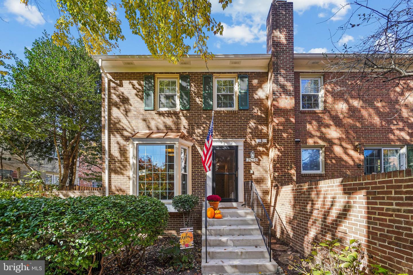 2696 CENTENNIAL CT, ALEXANDRIA, Virginia 22311, 3 Bedrooms Bedrooms, ,3 BathroomsBathrooms,Residential,For sale,2696 CENTENNIAL CT,VAAX2040576 MLS # VAAX2040576