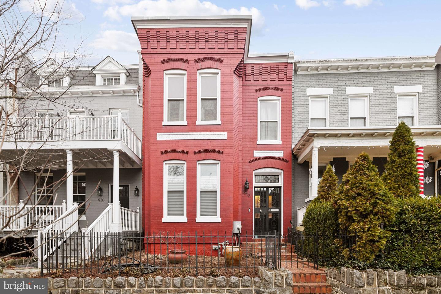 912 7TH ST NE, WASHINGTON, District Of Columbia 20002, 3 Bedrooms Bedrooms, ,1 BathroomBathrooms,Residential,For sale,912 7TH ST NE,DCDC2174022 MLS # DCDC2174022