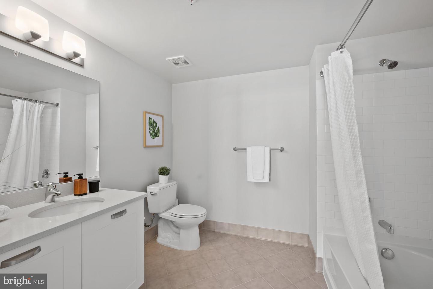 2451 MIDTOWN AVE #1401, ALEXANDRIA, Virginia 22303, 2 Bedrooms Bedrooms, ,2 BathroomsBathrooms,Residential,For sale,2451 MIDTOWN AVE #1401,VAFX2206018 MLS # VAFX2206018