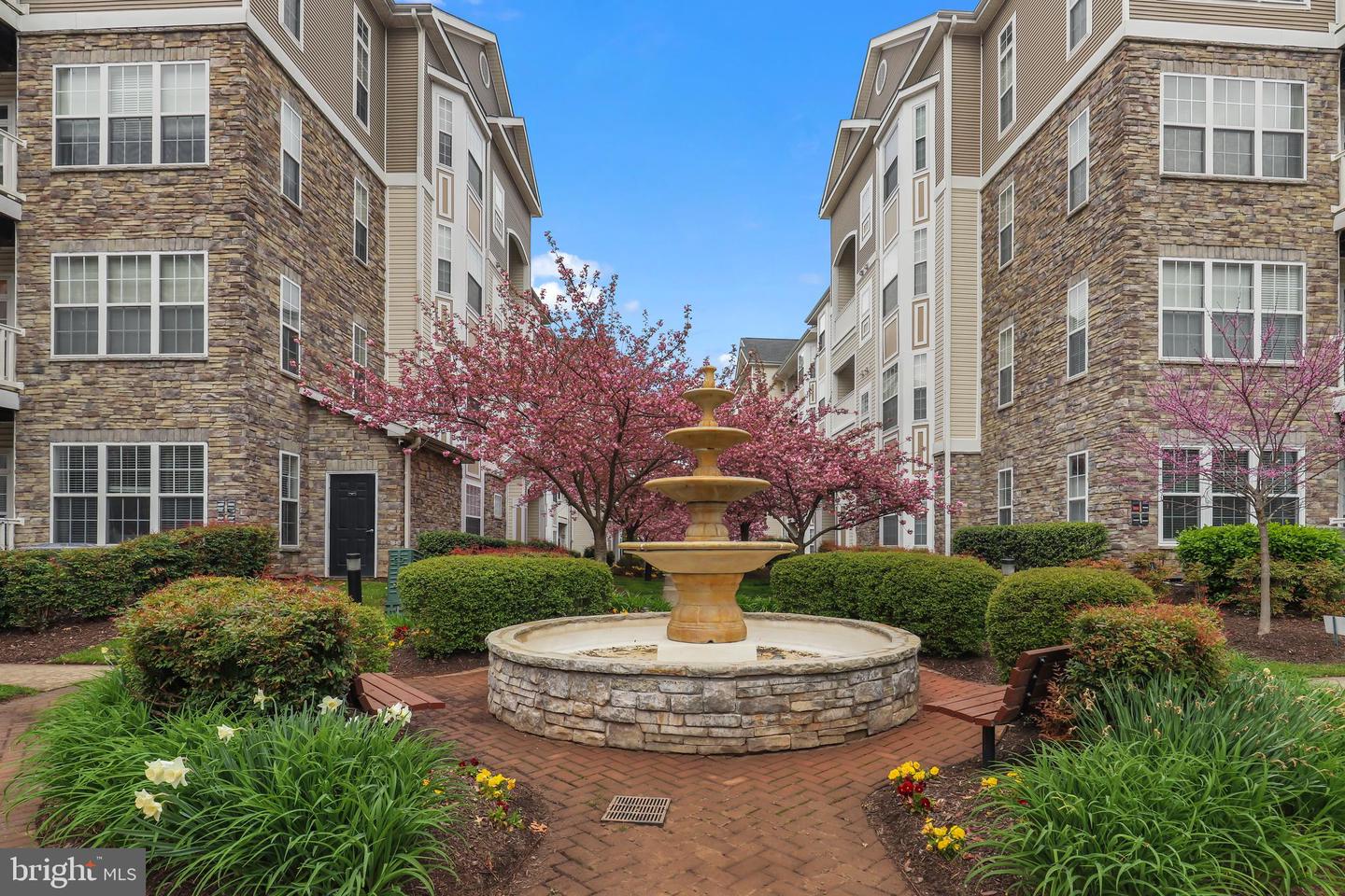 503 SUNSET VIEW TER SE #306, LEESBURG, Virginia 20175, 3 Bedrooms Bedrooms, ,2 BathroomsBathrooms,Residential,For sale,503 SUNSET VIEW TER SE #306,VALO2085708 MLS # VALO2085708