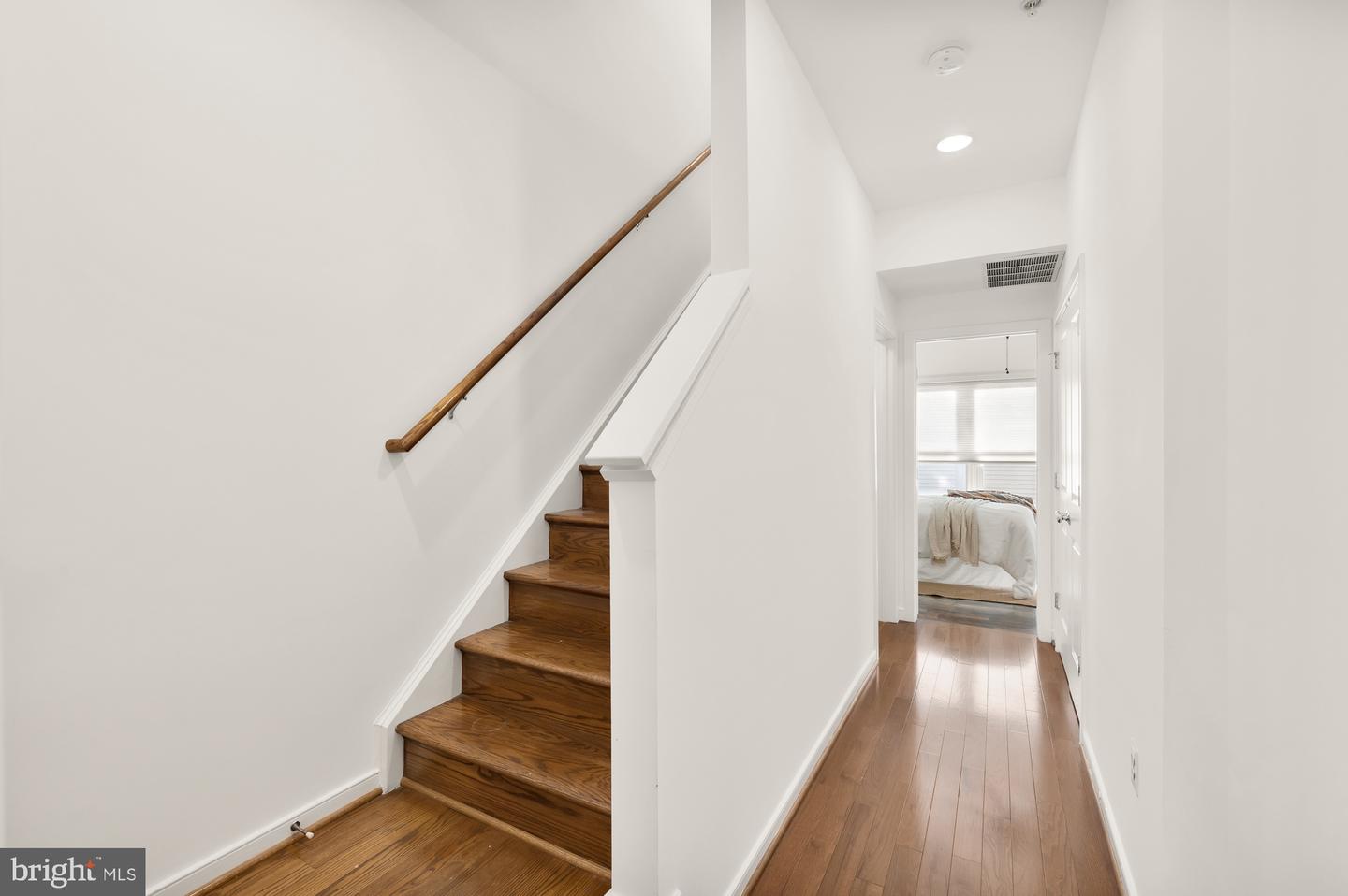 914 3RD ST SE, WASHINGTON, District Of Columbia 20003, 4 Bedrooms Bedrooms, ,4 BathroomsBathrooms,Residential,For sale,914 3RD ST SE,DCDC2173692 MLS # DCDC2173692