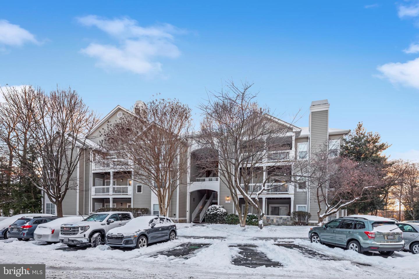 1705 LAKE SHORE CREST DR #25, RESTON, Virginia 20190, 2 Bedrooms Bedrooms, ,2 BathroomsBathrooms,Residential,For sale,1705 LAKE SHORE CREST DR #25,VAFX2216880 MLS # VAFX2216880