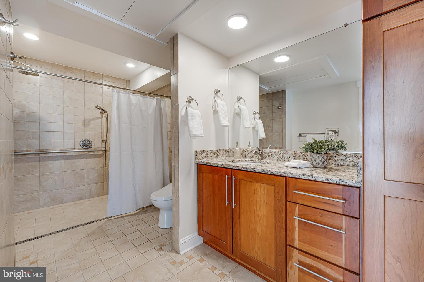 7619 LEONARD DR, FALLS CHURCH, Virginia 22043, 4 Bedrooms Bedrooms, ,3 BathroomsBathrooms,Residential,For sale,7619 LEONARD DR,VAFX2213062 MLS # VAFX2213062