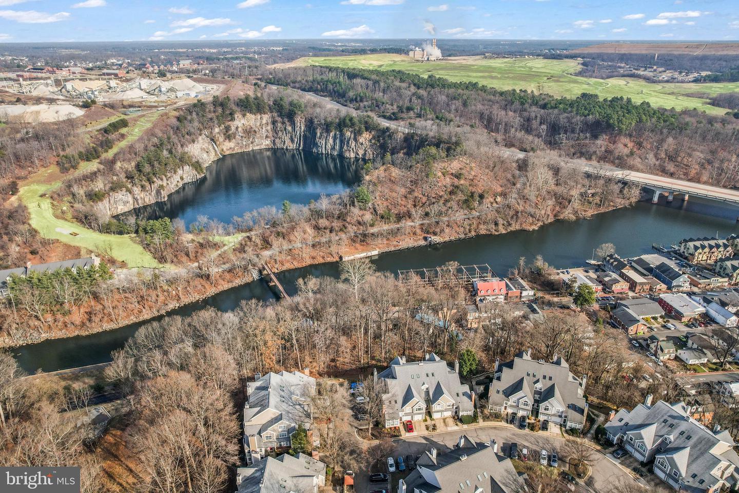 307 OVERLOOK DR #5, OCCOQUAN, Virginia 22125, 2 Bedrooms Bedrooms, ,2 BathroomsBathrooms,Residential,For sale,307 OVERLOOK DR #5,VAPW2084904 MLS # VAPW2084904