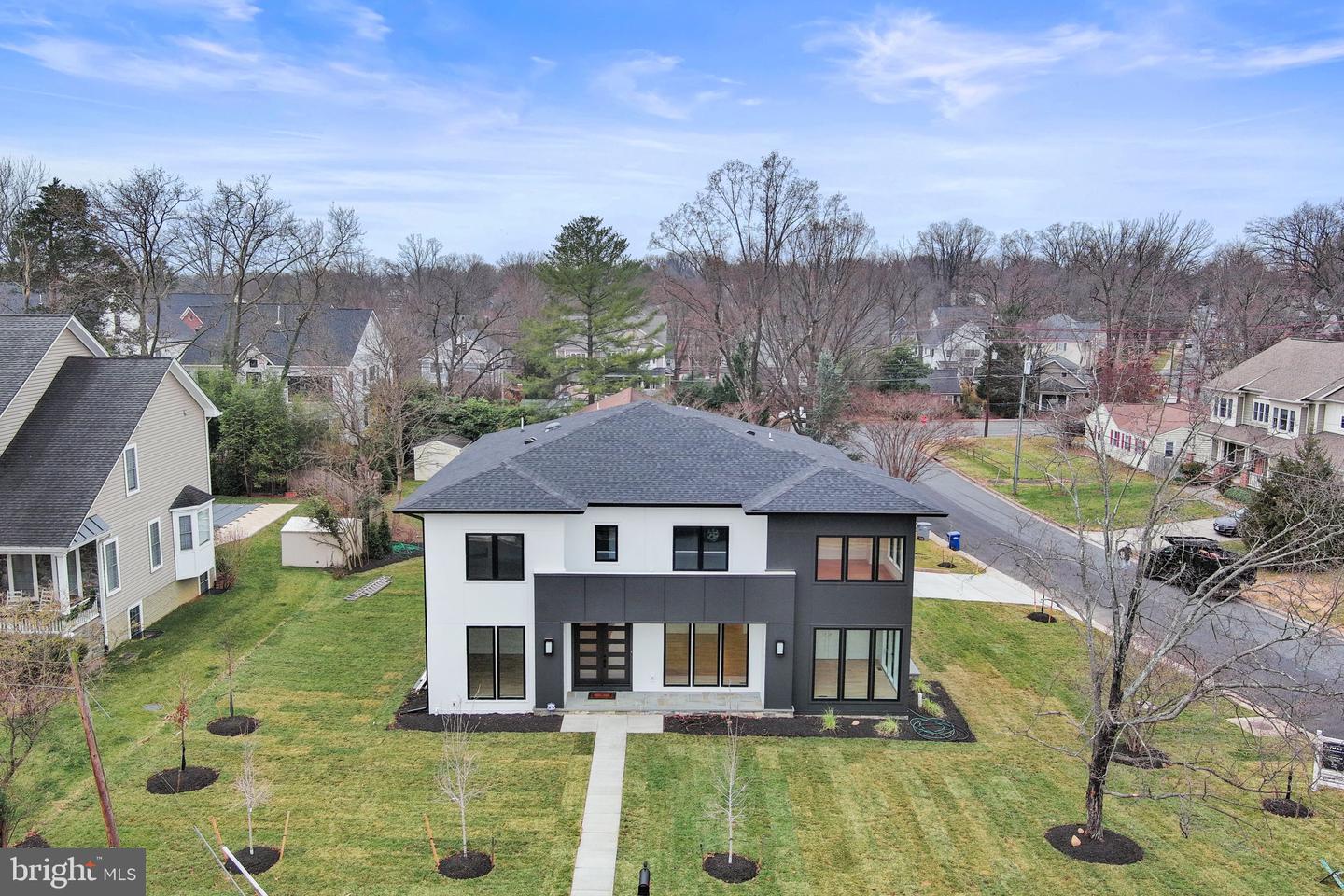 2213 BOXWOOD DR, FALLS CHURCH, Virginia 22043, 6 Bedrooms Bedrooms, ,6 BathroomsBathrooms,Residential,For sale,2213 BOXWOOD DR,VAFX2215736 MLS # VAFX2215736