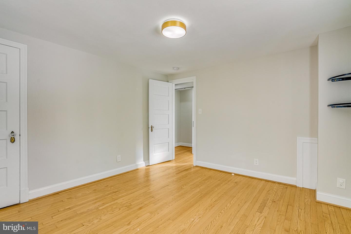 724 N BARTON ST, ARLINGTON, Virginia 22201, 3 Bedrooms Bedrooms, ,2 BathroomsBathrooms,Residential,For sale,724 N BARTON ST,VAAR2052258 MLS # VAAR2052258