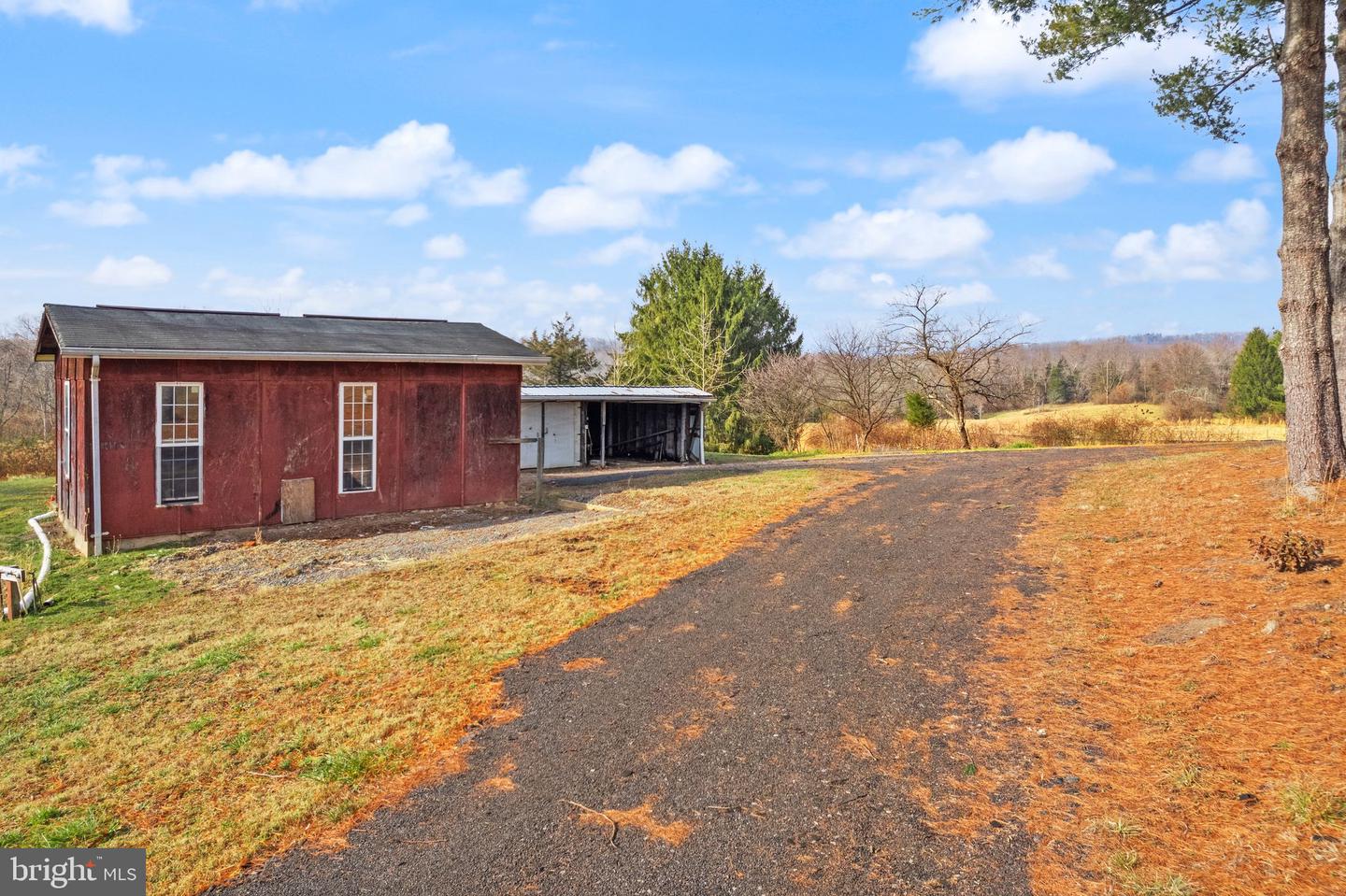 375 SEVEN PONDS RD, AMISSVILLE, Virginia 20106, 7 Bedrooms Bedrooms, ,4 BathroomsBathrooms,Residential,For sale,375 SEVEN PONDS RD,VARP2001876 MLS # VARP2001876