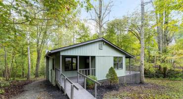 3 OVERLOOK CIR, PALMYRA, Virginia 22963, 3 Bedrooms Bedrooms, ,1 BathroomBathrooms,Residential,For sale,3 OVERLOOK CIR,657446 MLS # 657446