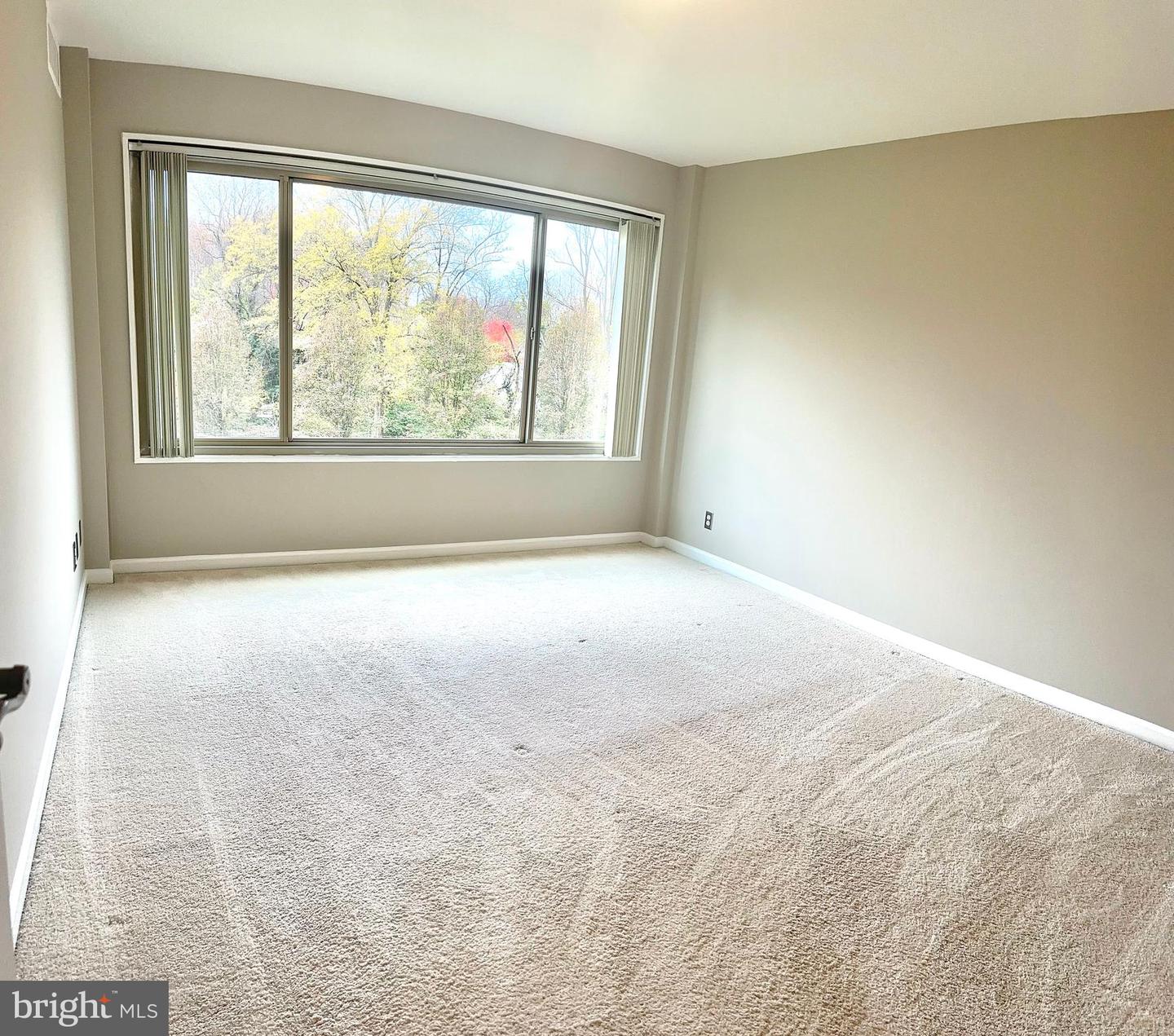 10570 MAIN ST #413, FAIRFAX, Virginia 22030, 2 Bedrooms Bedrooms, ,1 BathroomBathrooms,Residential,For sale,10570 MAIN ST #413,VAFC2005466 MLS # VAFC2005466