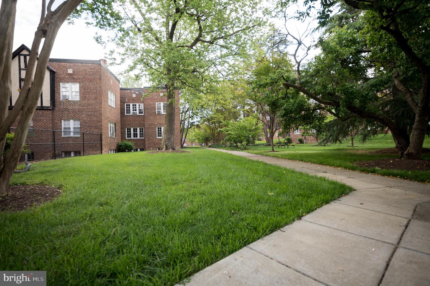 236 FARRAGUT ST NW #H-203, WASHINGTON, District Of Columbia 20011, 3 Bedrooms Bedrooms, 8 Rooms Rooms,1 BathroomBathrooms,Residential,For sale,236 FARRAGUT ST NW #H-203,DCDC2174248 MLS # DCDC2174248