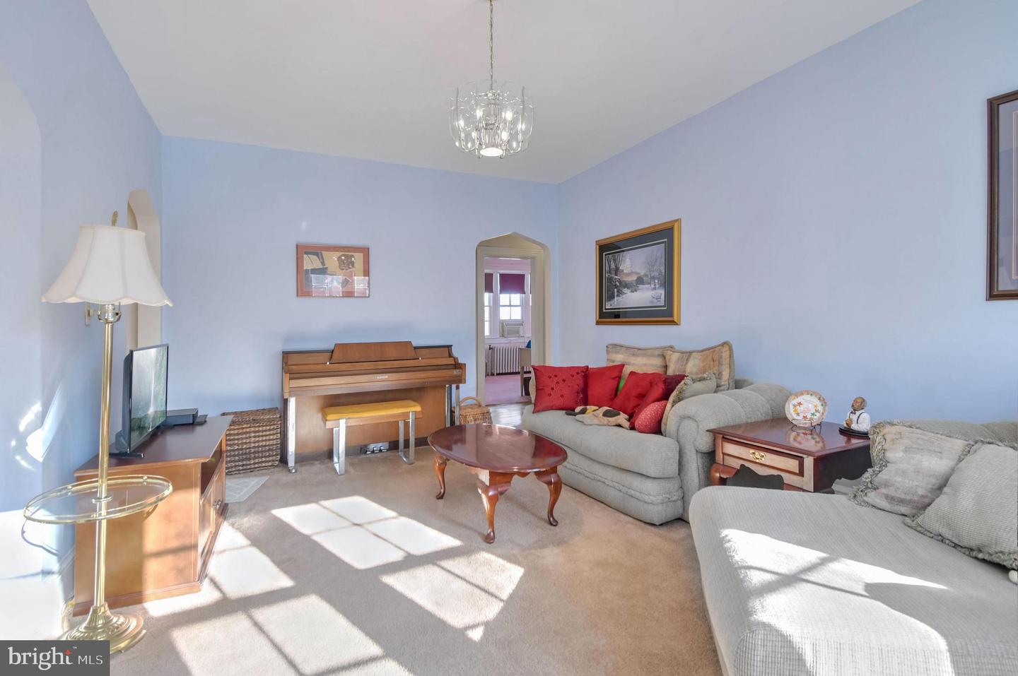 236 FARRAGUT ST NW #H-203, WASHINGTON, District Of Columbia 20011, 3 Bedrooms Bedrooms, 8 Rooms Rooms,1 BathroomBathrooms,Residential,For sale,236 FARRAGUT ST NW #H-203,DCDC2174248 MLS # DCDC2174248