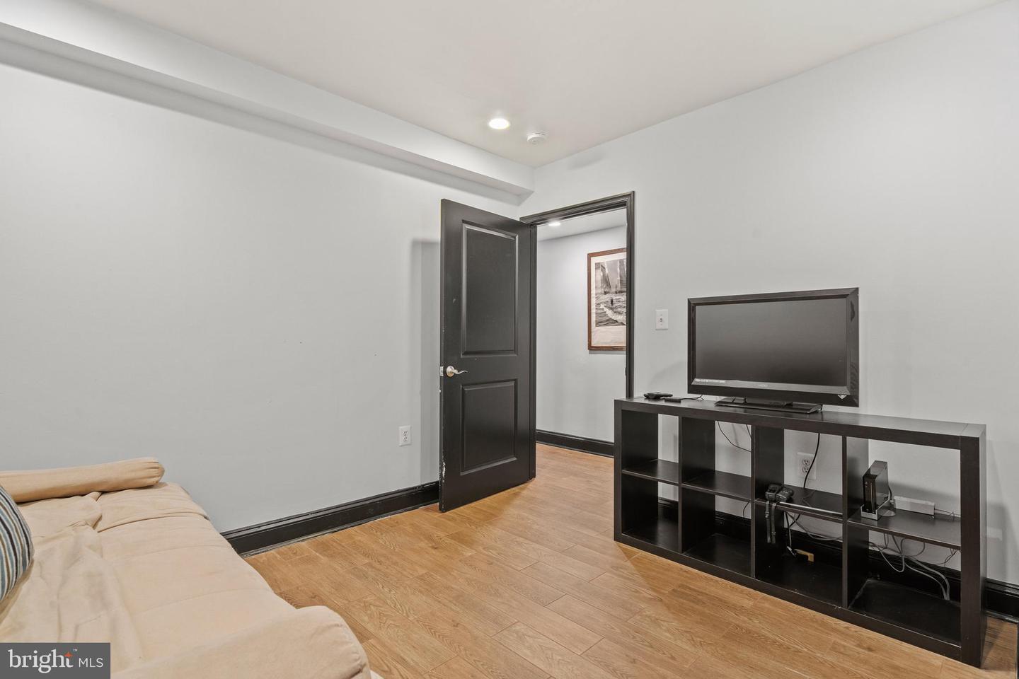 2713 ONTARIO RD NW #1, WASHINGTON, District Of Columbia 20009, 2 Bedrooms Bedrooms, ,1 BathroomBathrooms,Residential,For sale,2713 ONTARIO RD NW #1,DCDC2174312 MLS # DCDC2174312