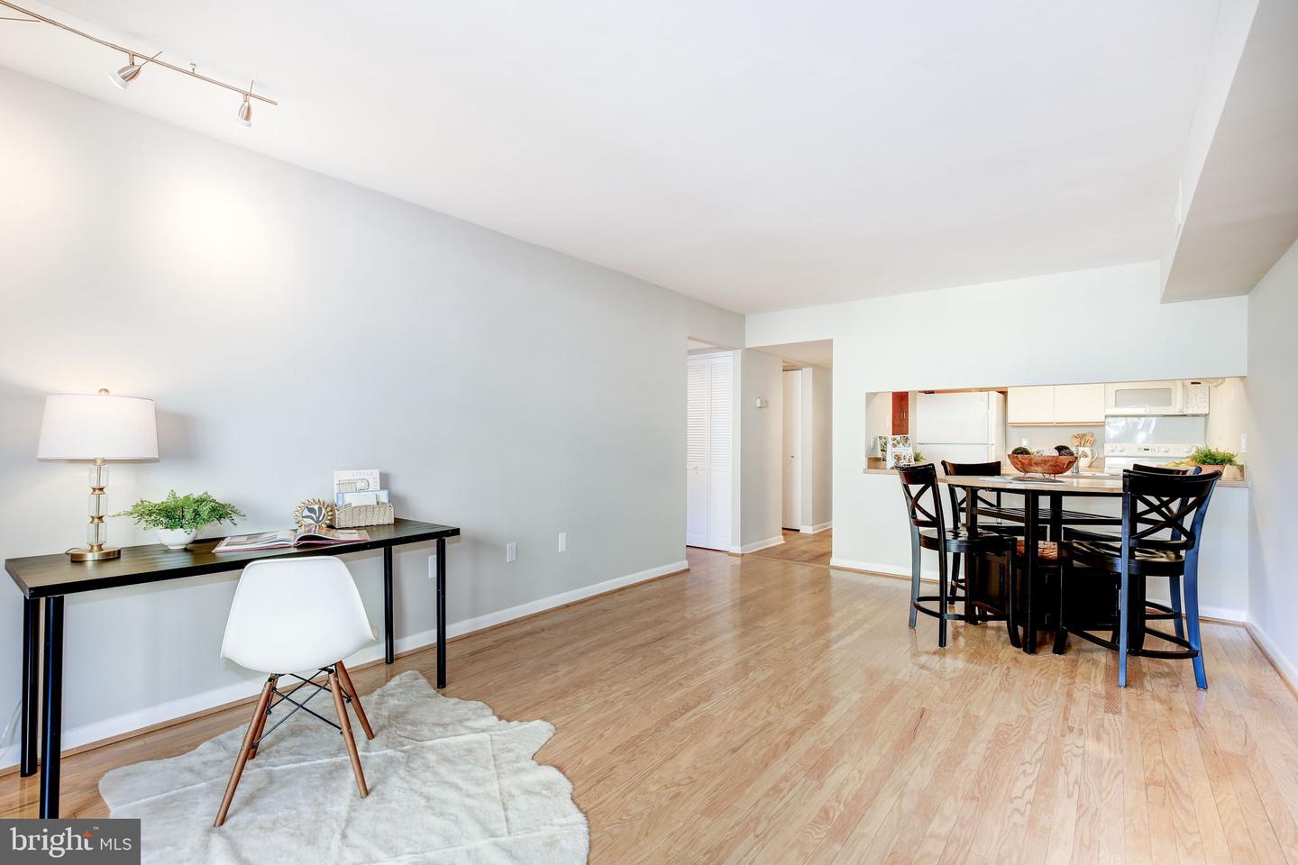 4444 CONNECTICUT AVE NW #407, WASHINGTON, District Of Columbia 20008, 2 Bedrooms Bedrooms, ,1 BathroomBathrooms,Residential,For sale,4444 CONNECTICUT AVE NW #407,DCDC2174336 MLS # DCDC2174336