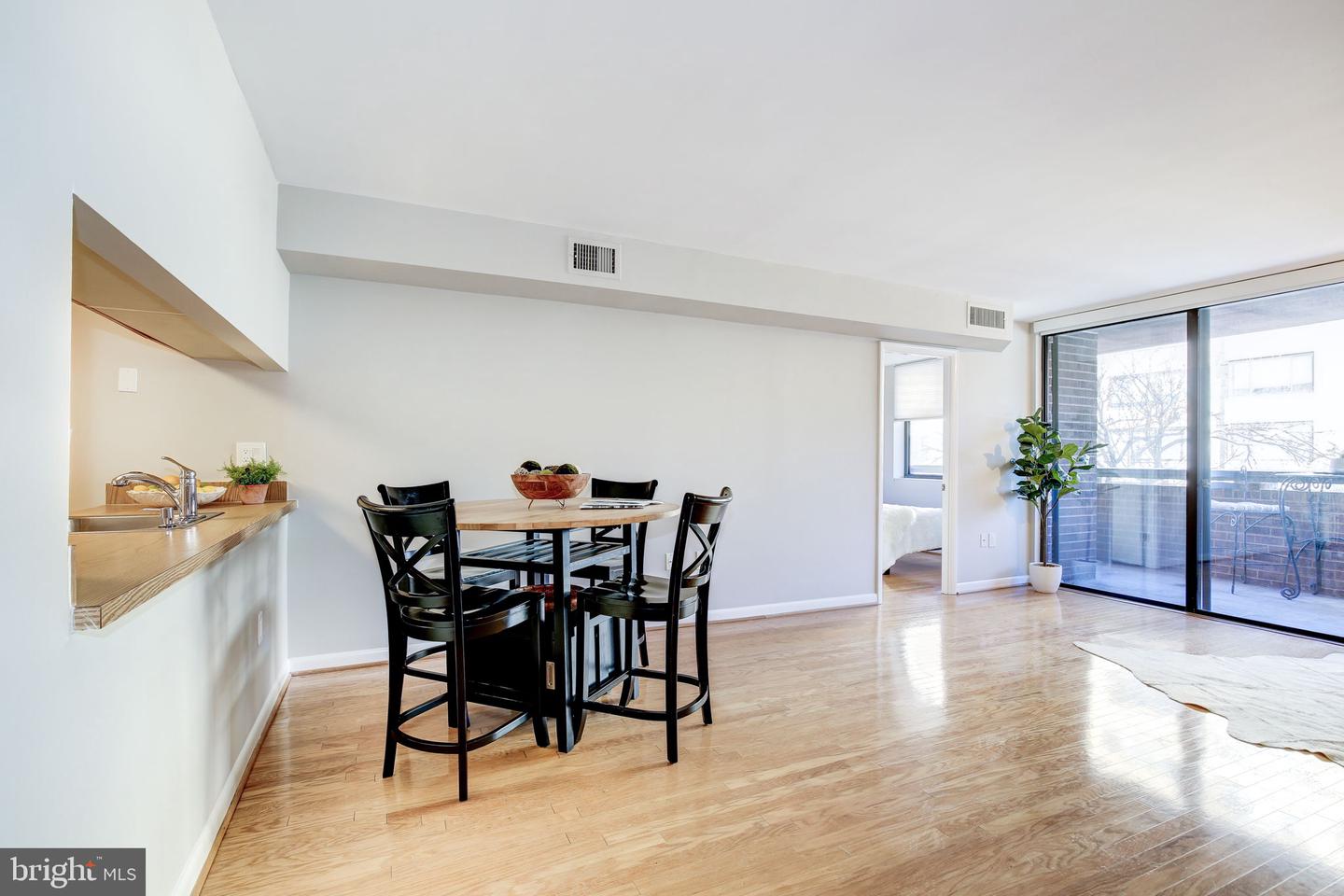 4444 CONNECTICUT AVE NW #407, WASHINGTON, District Of Columbia 20008, 2 Bedrooms Bedrooms, ,1 BathroomBathrooms,Residential,For sale,4444 CONNECTICUT AVE NW #407,DCDC2174336 MLS # DCDC2174336