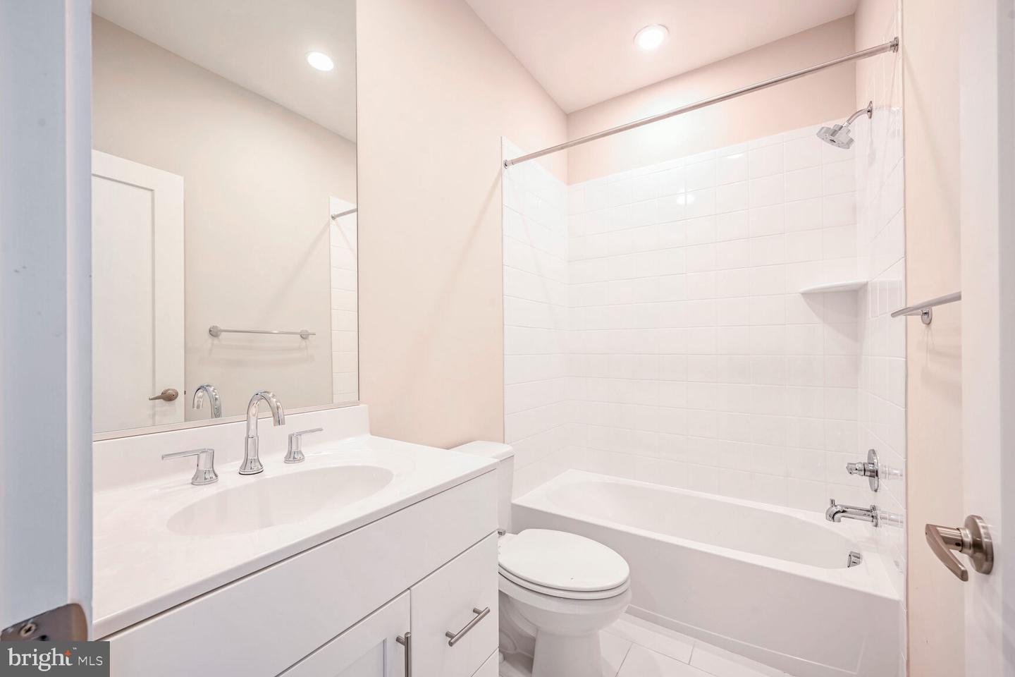 3016 7TH ST NE, WASHINGTON, District Of Columbia 20017, 3 Bedrooms Bedrooms, ,3 BathroomsBathrooms,Residential,For sale,3016 7TH ST NE,DCDC2174342 MLS # DCDC2174342