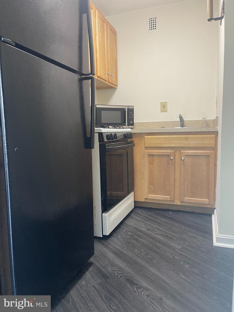 5340 HOLMES RUN PKWY #1403, ALEXANDRIA, Virginia 22304, 1 Bedroom Bedrooms, ,1 BathroomBathrooms,Residential,For sale,5340 HOLMES RUN PKWY #1403,VAAX2040706 MLS # VAAX2040706