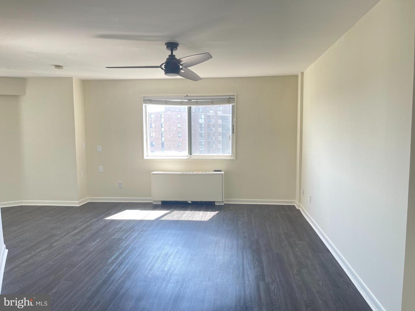 5340 HOLMES RUN PKWY #1403, ALEXANDRIA, Virginia 22304, 1 Bedroom Bedrooms, ,1 BathroomBathrooms,Residential,For sale,5340 HOLMES RUN PKWY #1403,VAAX2040706 MLS # VAAX2040706