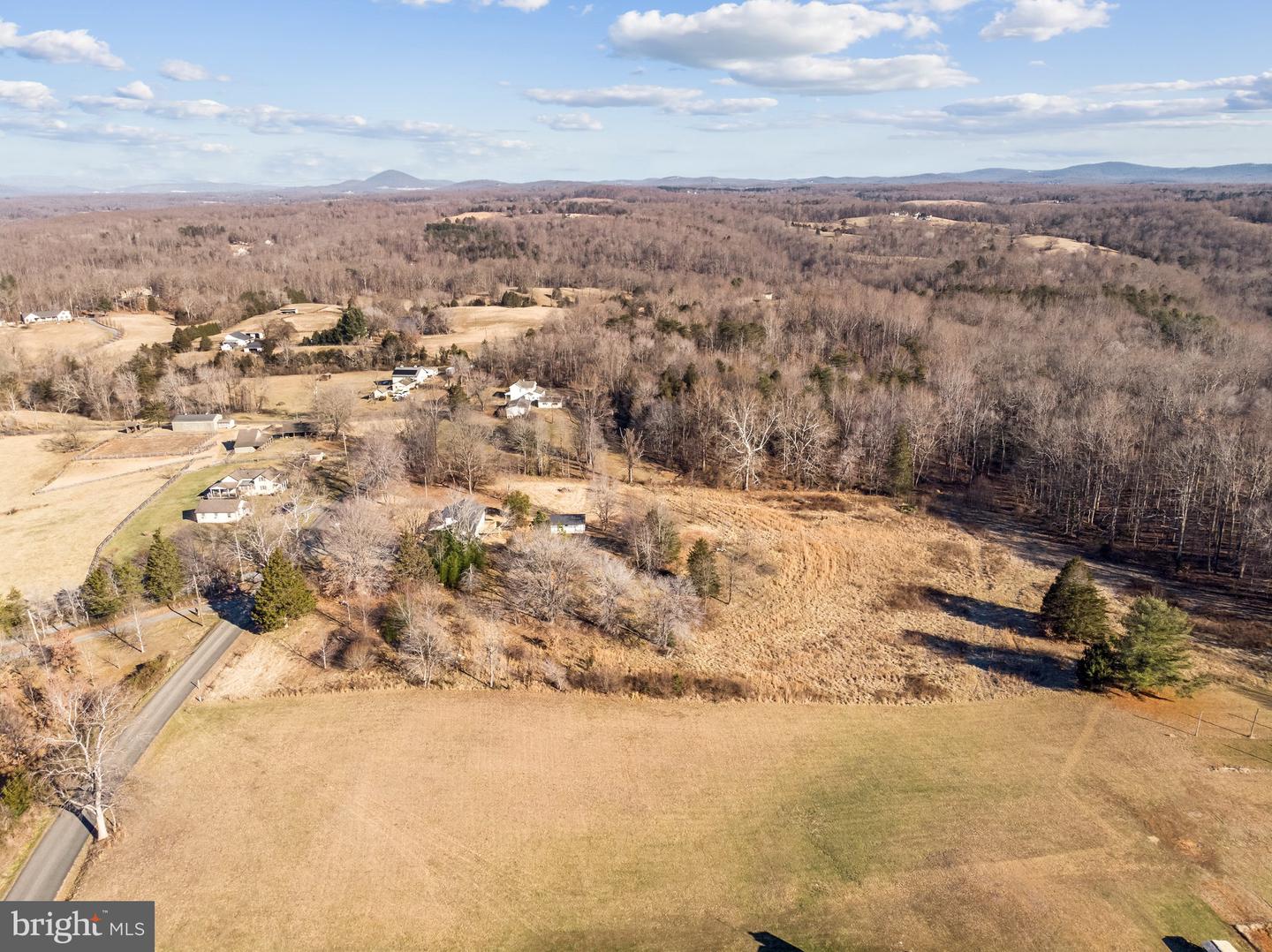 366 HINSONS FORD RD, AMISSVILLE, Virginia 20106, 4 Bedrooms Bedrooms, ,3 BathroomsBathrooms,Residential,For sale,366 HINSONS FORD RD,VARP2001866 MLS # VARP2001866