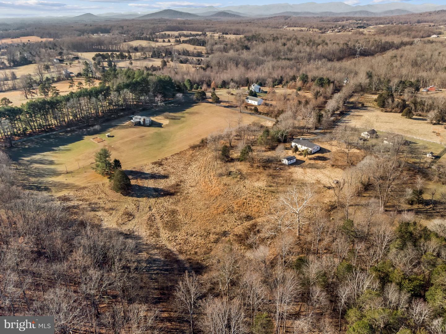 366 HINSONS FORD RD, AMISSVILLE, Virginia 20106, 4 Bedrooms Bedrooms, ,3 BathroomsBathrooms,Residential,For sale,366 HINSONS FORD RD,VARP2001866 MLS # VARP2001866