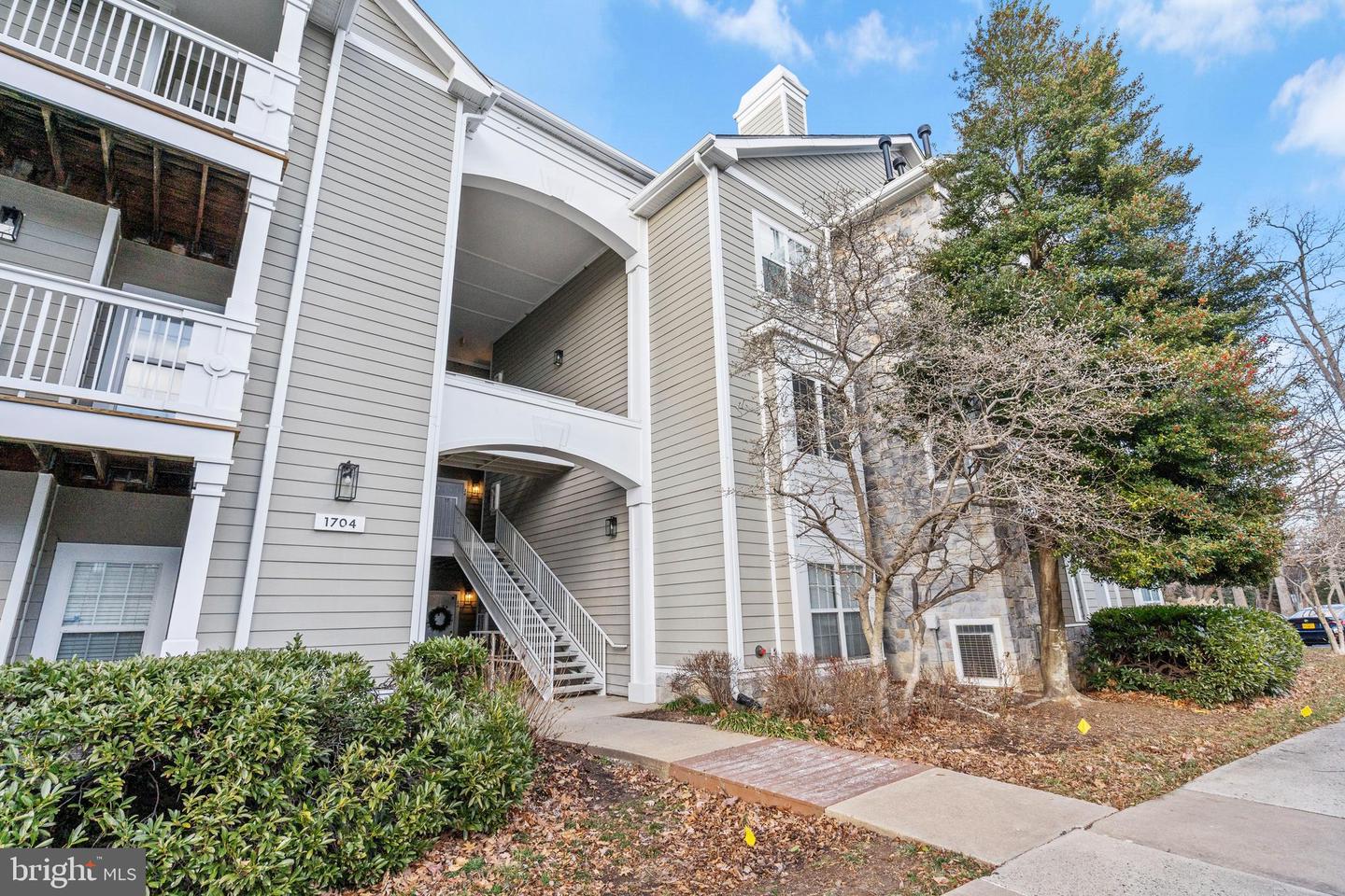 1704 LAKE SHORE CREST DR #21, RESTON, Virginia 20190, 1 Bedroom Bedrooms, ,1 BathroomBathrooms,Residential,For sale,1704 LAKE SHORE CREST DR #21,VAFX2215898 MLS # VAFX2215898