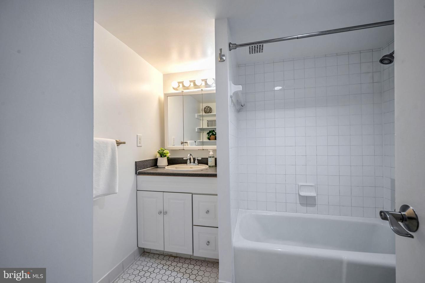 2059 HUNTINGTON AVE #500, ALEXANDRIA, Virginia 22303, ,1 BathroomBathrooms,Residential,For sale,2059 HUNTINGTON AVE #500,VAFX2216224 MLS # VAFX2216224