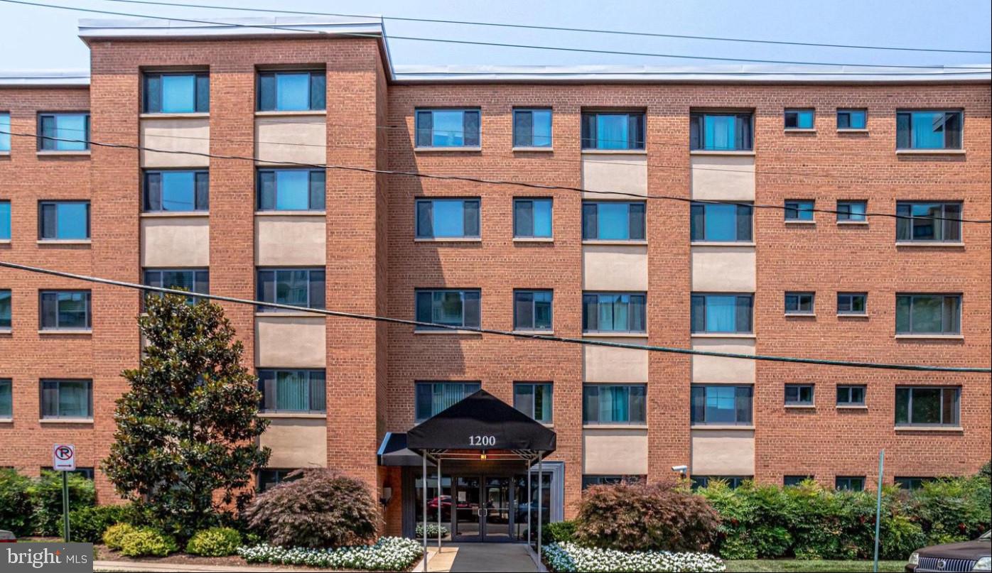 1200 S ARLINGTON RIDGE RD #406, ARLINGTON, Virginia 22202, 2 Bedrooms Bedrooms, ,1 BathroomBathrooms,Residential,For sale,1200 S ARLINGTON RIDGE RD #406,VAAR2052310 MLS # VAAR2052310