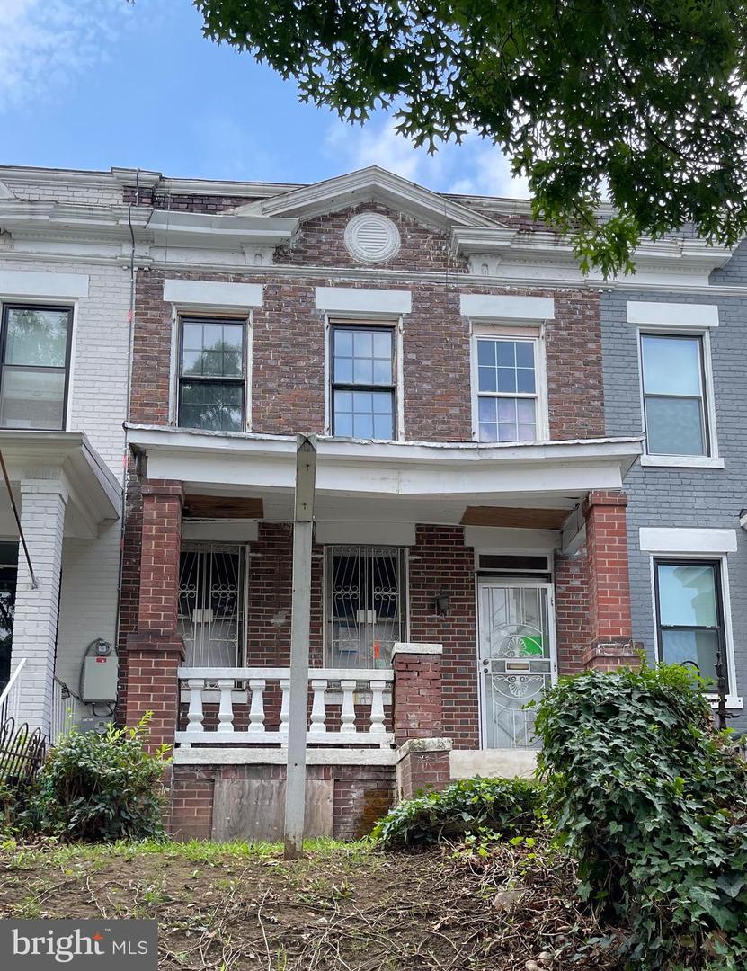 322 15TH ST NE, WASHINGTON, District Of Columbia 20002, 3 Bedrooms Bedrooms, ,2 BathroomsBathrooms,Residential,For sale,322 15TH ST NE,DCDC2148286 MLS # DCDC2148286