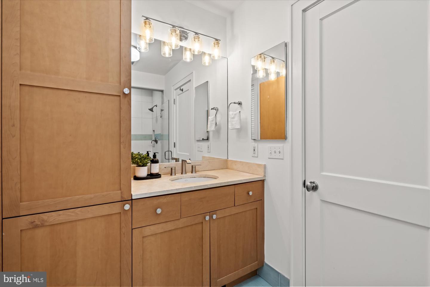 1817 SWANN ST NW #C, WASHINGTON, District Of Columbia 20009, 2 Bedrooms Bedrooms, ,2 BathroomsBathrooms,Residential,For sale,1817 SWANN ST NW #C,DCDC2170682 MLS # DCDC2170682