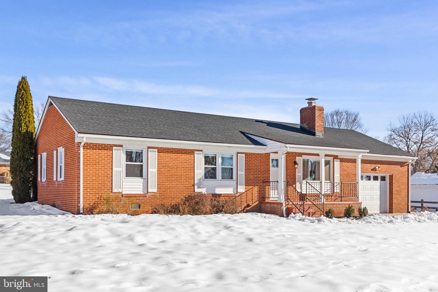 7196 AIRLIE RD, WARRENTON, Virginia 20187, 3 Bedrooms Bedrooms, 7 Rooms Rooms,2 BathroomsBathrooms,Residential,For sale,7196 AIRLIE RD,VAFQ2015020 MLS # VAFQ2015020