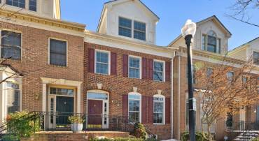 2165 N PIERCE ST, ARLINGTON, Virginia 22209, 3 Bedrooms Bedrooms, ,3 BathroomsBathrooms,Residential,For sale,2165 N PIERCE ST,VAAR2048996 MLS # VAAR2048996