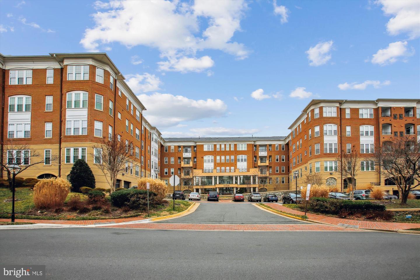 10328 SAGER AVE #407, FAIRFAX, Virginia 22030, 2 Bedrooms Bedrooms, ,2 BathroomsBathrooms,Residential,For sale,10328 SAGER AVE #407,VAFC2005426 MLS # VAFC2005426