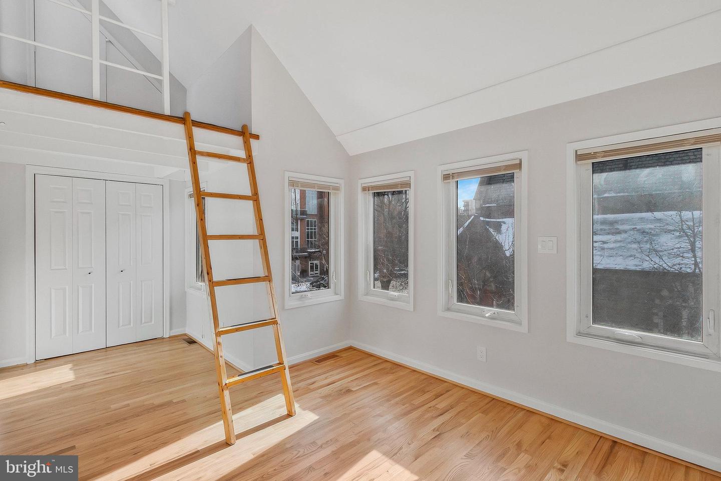 1503 CHURCH ST NW, WASHINGTON, District Of Columbia 20005, 3 Bedrooms Bedrooms, 9 Rooms Rooms,2 BathroomsBathrooms,Residential,For sale,1503 CHURCH ST NW,DCDC2172538 MLS # DCDC2172538