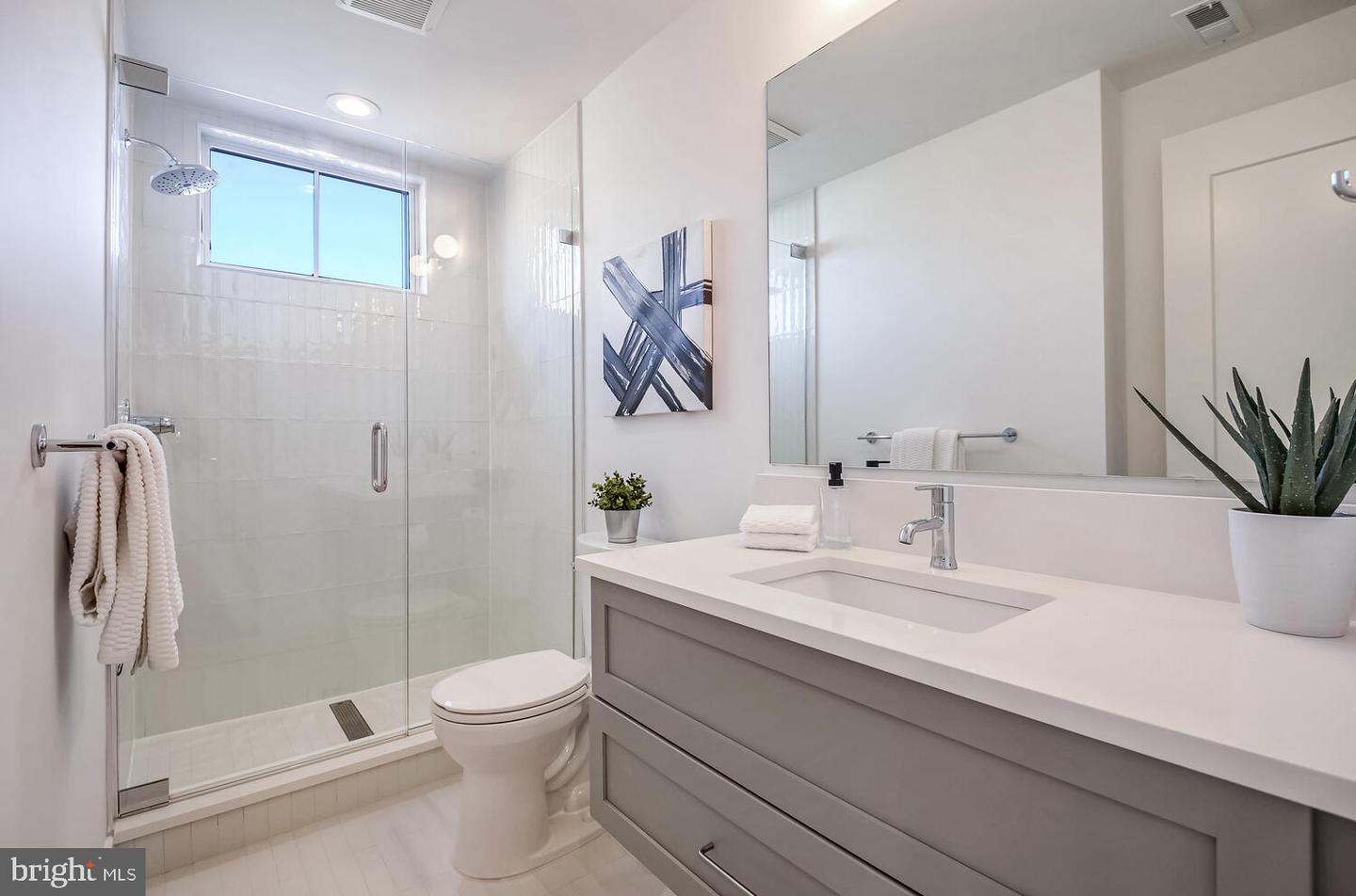 1775 SWANN ST NW #202, WASHINGTON, District Of Columbia 20009, 1 Bedroom Bedrooms, ,1 BathroomBathrooms,Residential,For sale,1775 SWANN ST NW #202,DCDC2172750 MLS # DCDC2172750