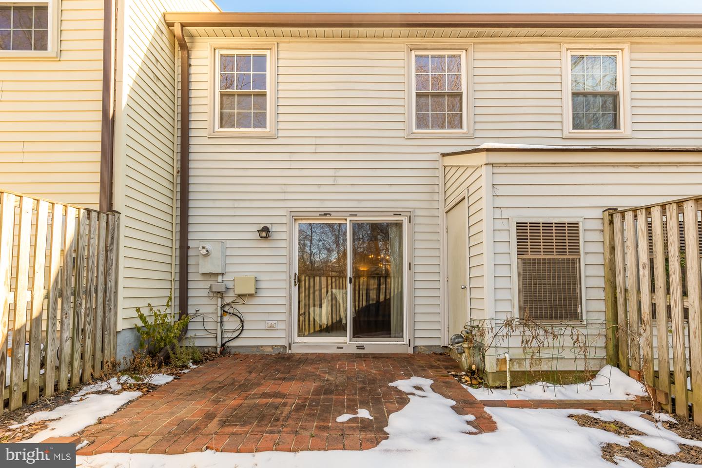 5704 INDEPENDENCE CIR, ALEXANDRIA, Virginia 22312, 2 Bedrooms Bedrooms, ,2 BathroomsBathrooms,Residential,For sale,5704 INDEPENDENCE CIR,VAFX2215608 MLS # VAFX2215608