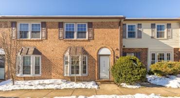 5704 INDEPENDENCE CIR, ALEXANDRIA, Virginia 22312, 2 Bedrooms Bedrooms, ,2 BathroomsBathrooms,Residential,For sale,5704 INDEPENDENCE CIR,VAFX2215608 MLS # VAFX2215608