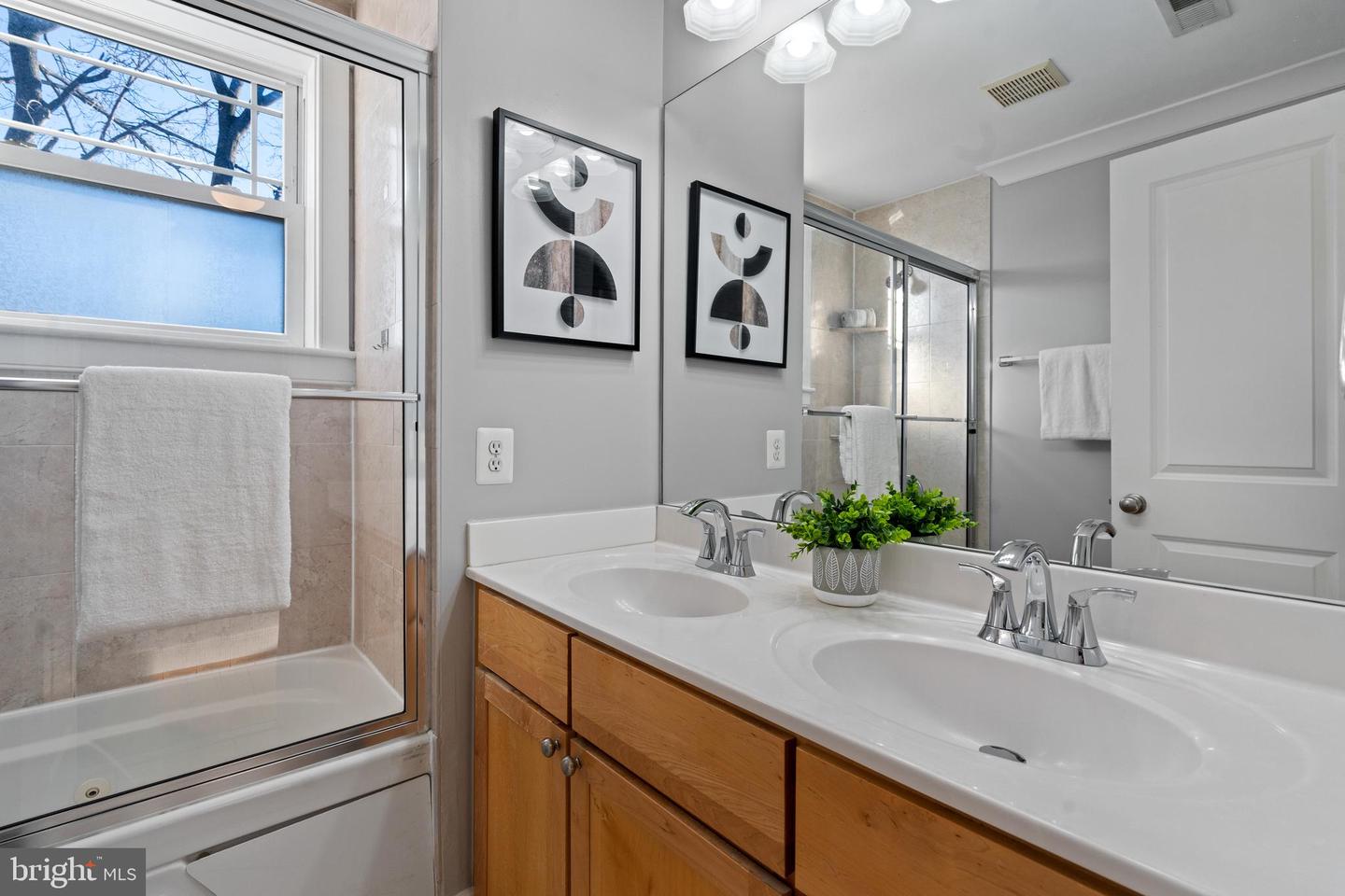1301 S CAROLINA AVE SE #7, WASHINGTON, District Of Columbia 20003, 1 Bedroom Bedrooms, ,1 BathroomBathrooms,Residential,For sale,1301 S CAROLINA AVE SE #7,DCDC2174452 MLS # DCDC2174452