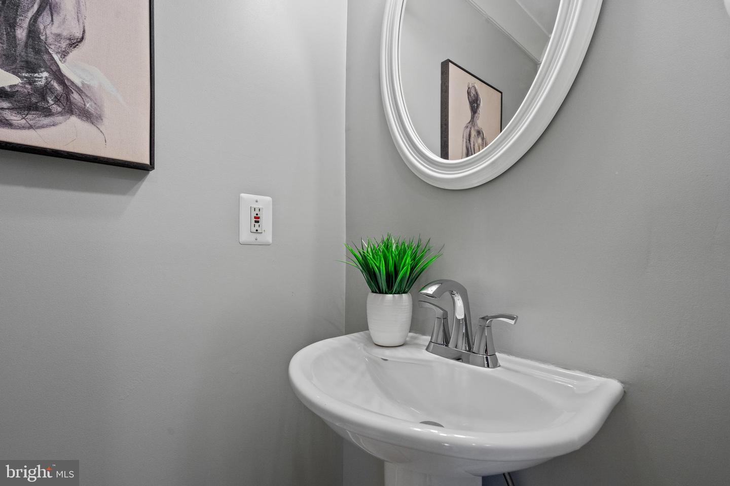 1301 S CAROLINA AVE SE #7, WASHINGTON, District Of Columbia 20003, 1 Bedroom Bedrooms, ,1 BathroomBathrooms,Residential,For sale,1301 S CAROLINA AVE SE #7,DCDC2174452 MLS # DCDC2174452