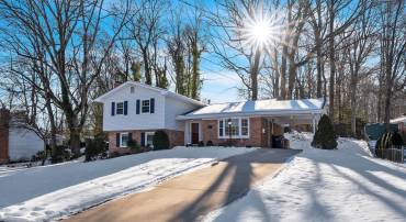 8621 BLACKPOOL DR, ANNANDALE, Virginia 22003, 4 Bedrooms Bedrooms, ,3 BathroomsBathrooms,Residential,For sale,8621 BLACKPOOL DR,VAFX2217686 MLS # VAFX2217686